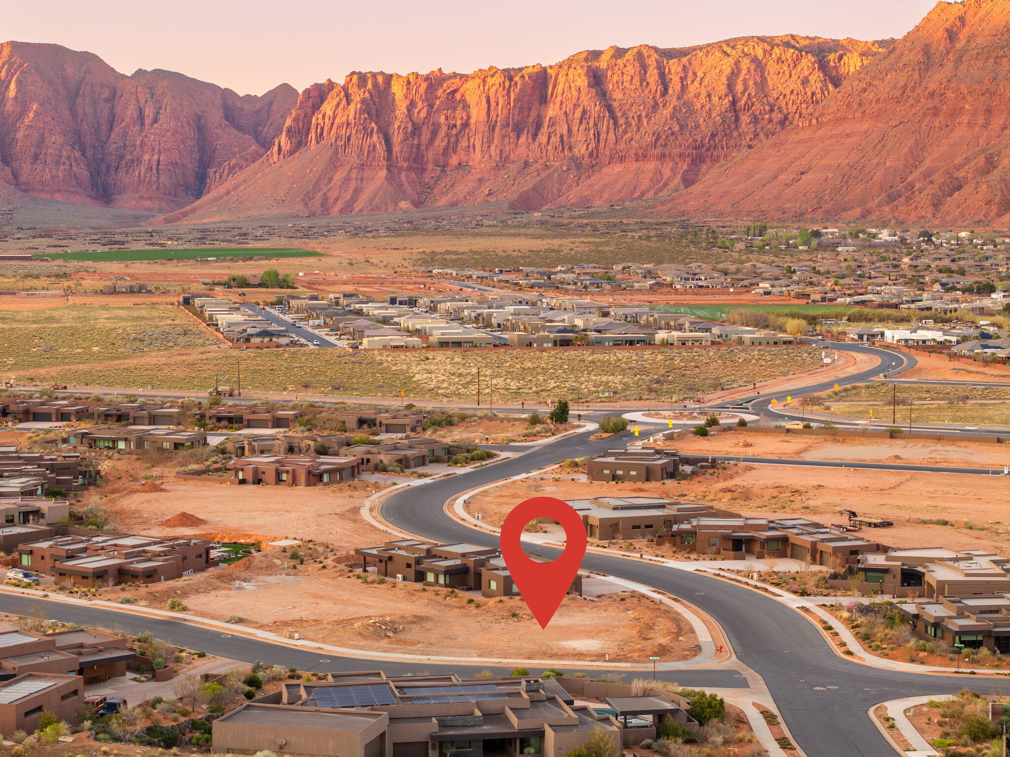 INDIGO TRAILS - Land