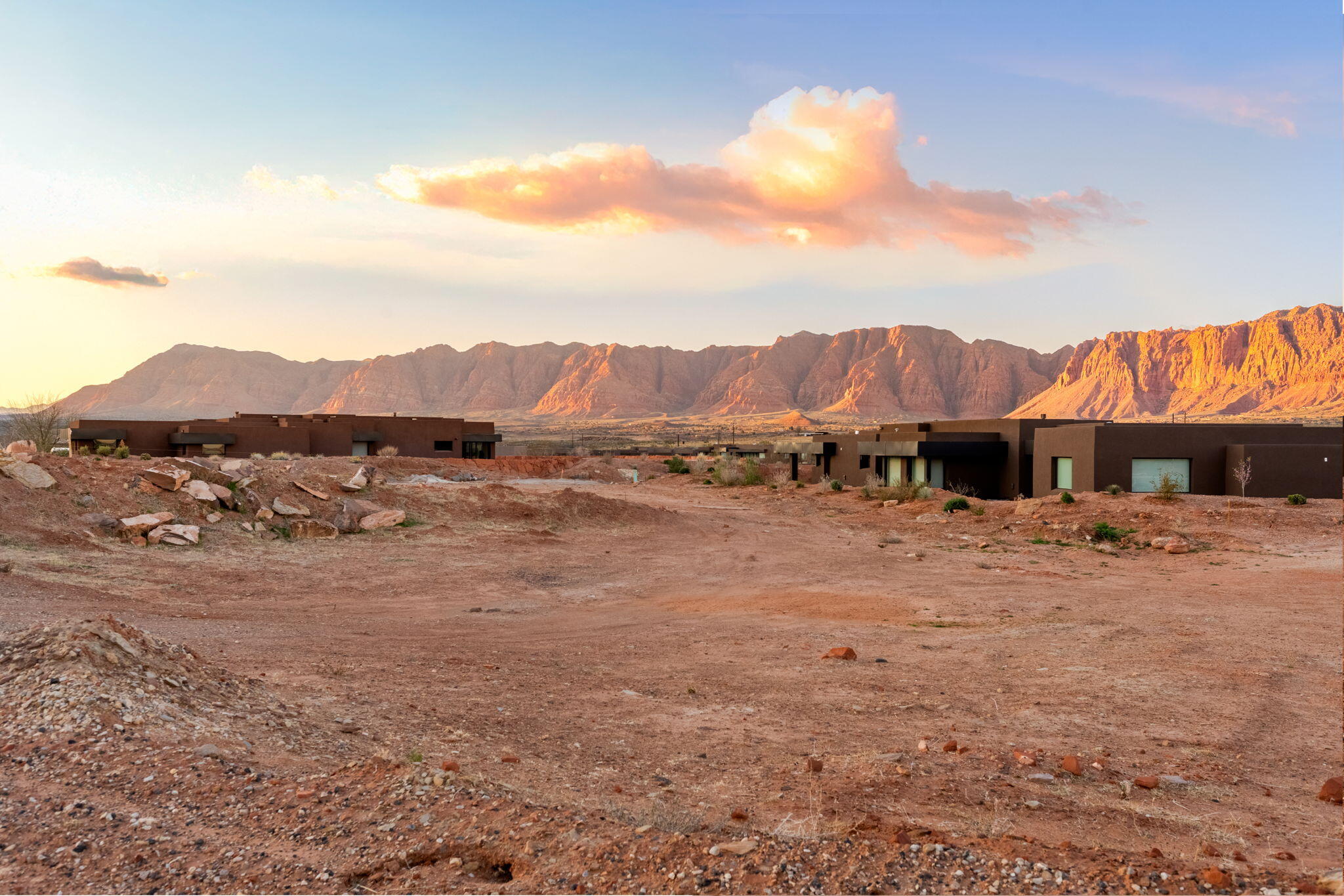 INDIGO TRAILS - Land