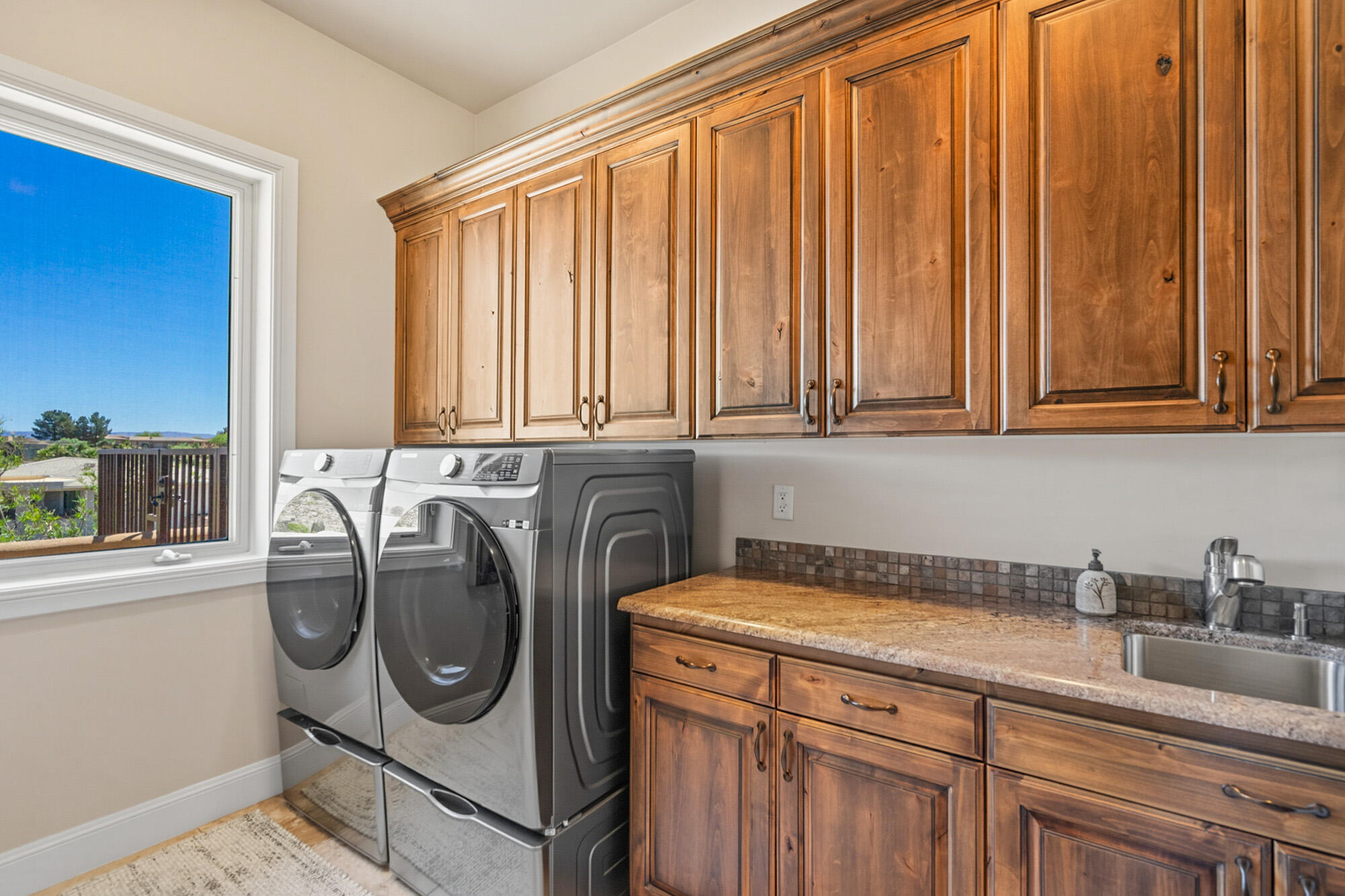 STONE CLIFF - Residential