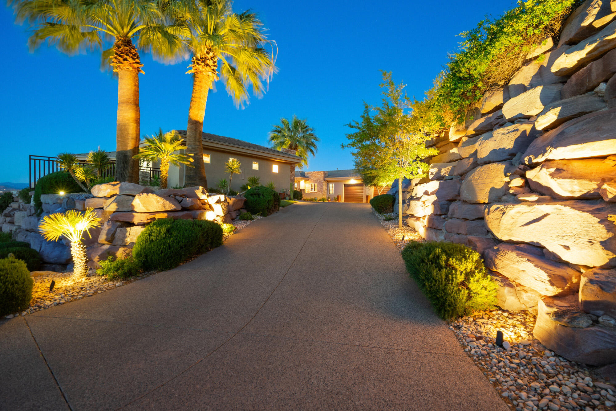 STONE CLIFF - Residential