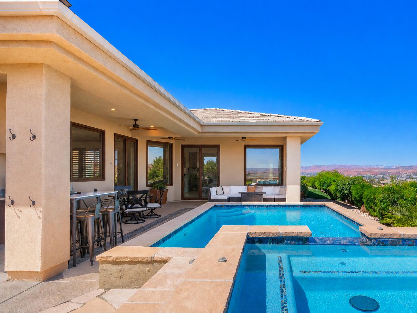 STONE CLIFF - Residential