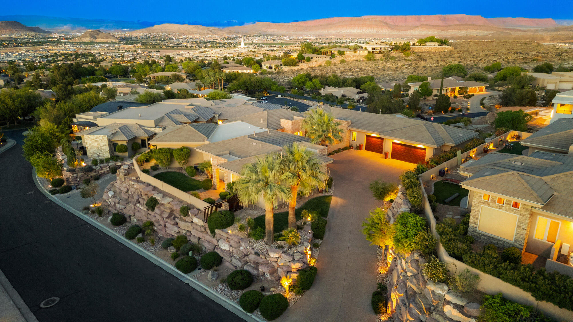 STONE CLIFF - Residential