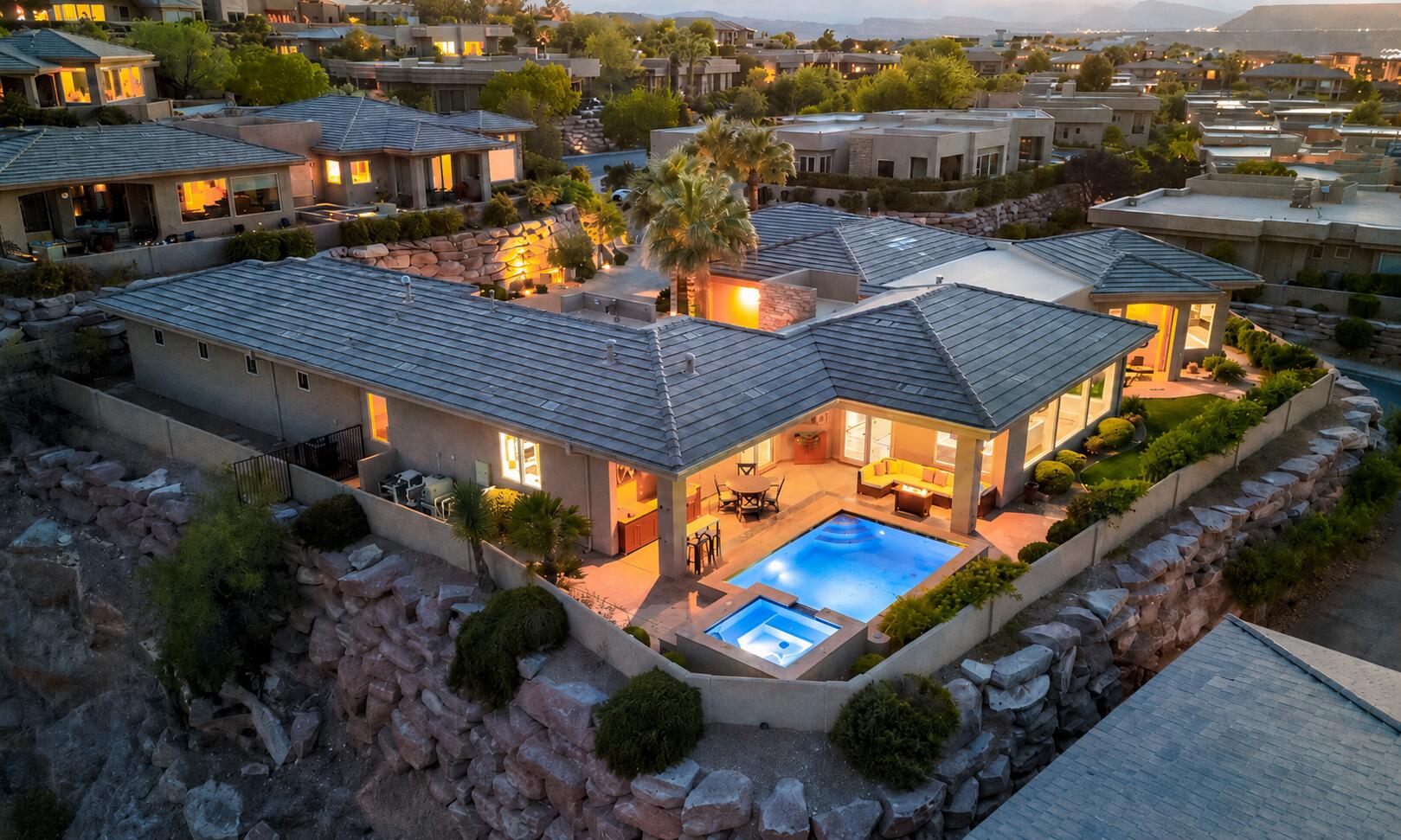STONE CLIFF - Residential
