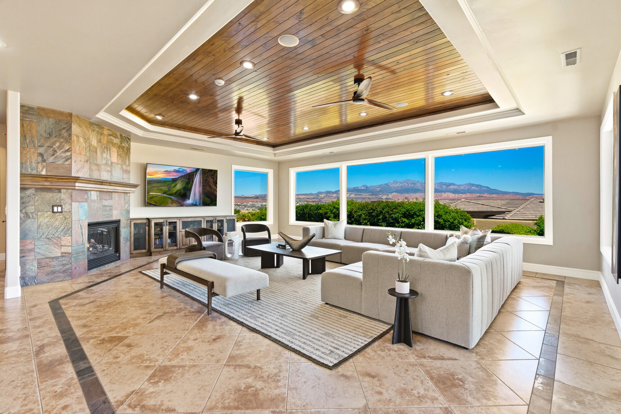 STONE CLIFF - Residential