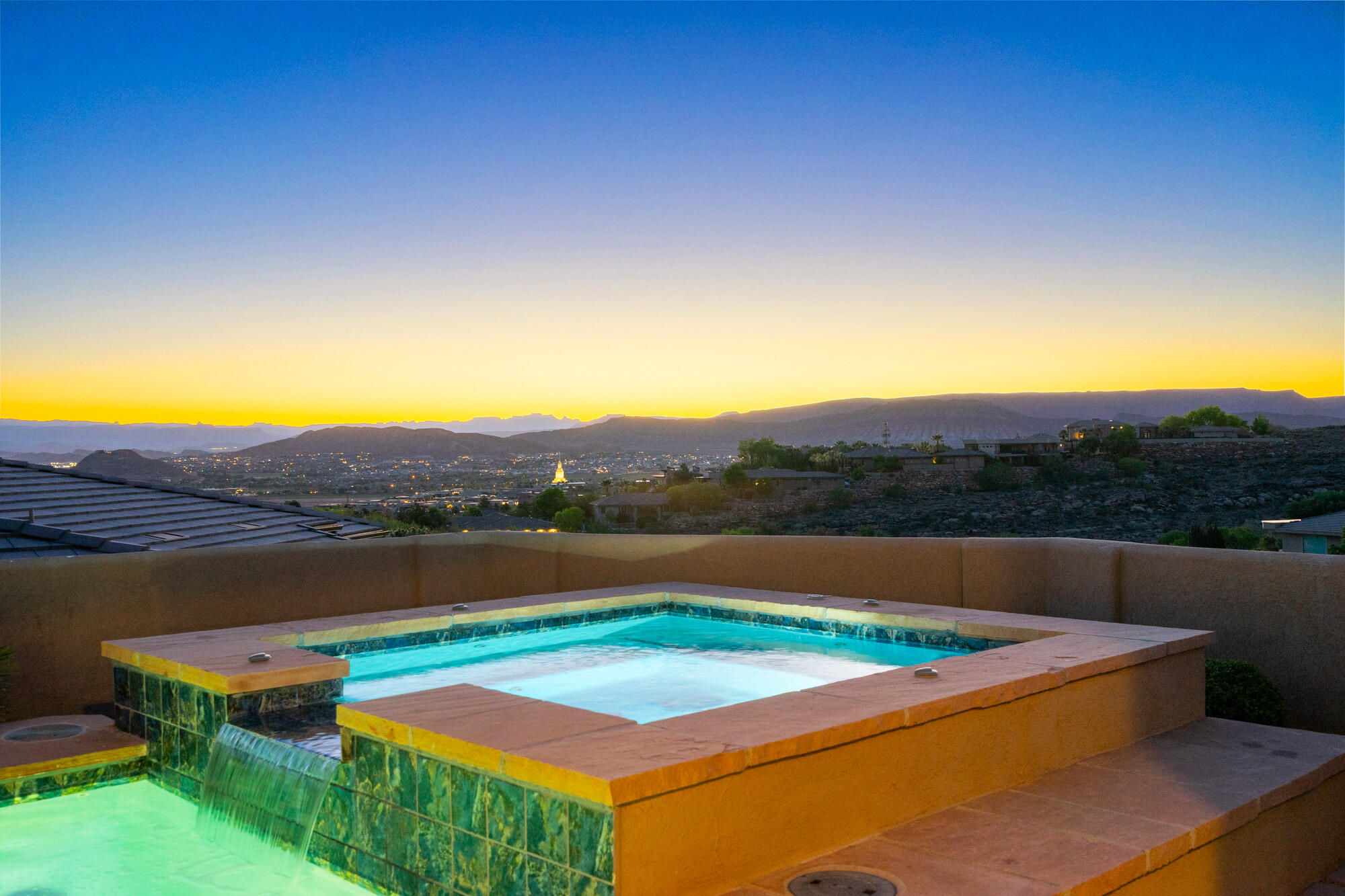 STONE CLIFF - Residential