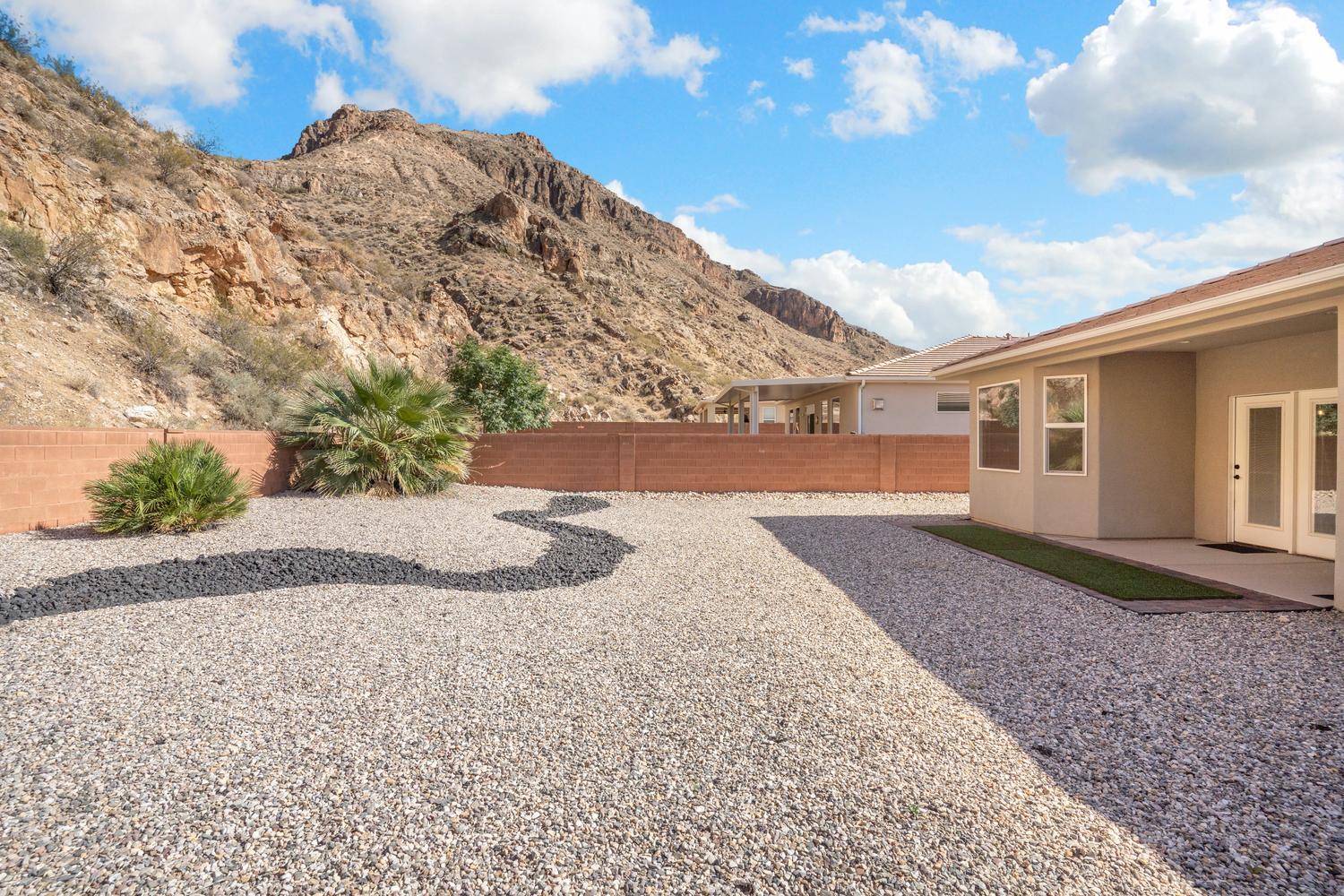 FROG HOLLOW - Residential