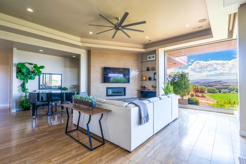 Tiny photo for 2331 W Entrada Trail #59, Saint George, UT 84770 (MLS # 25-265883)