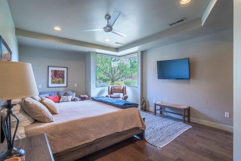 Tiny photo for 2331 W Entrada Trail #59, Saint George, UT 84770 (MLS # 25-265883)