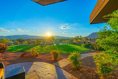 Tiny photo for 2331 W Entrada Trail #59, Saint George, UT 84770 (MLS # 25-265883)