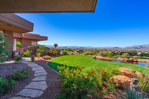 Tiny photo for 2331 W Entrada Trail #59, Saint George, UT 84770 (MLS # 25-265883)