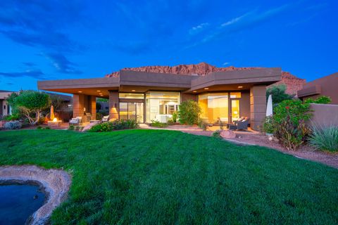 Tiny photo for 2331 W Entrada Trail #59, Saint George, UT 84770 (MLS # 25-265883)