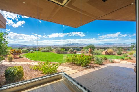 Tiny photo for 2331 W Entrada Trail #59, Saint George, UT 84770 (MLS # 25-265883)