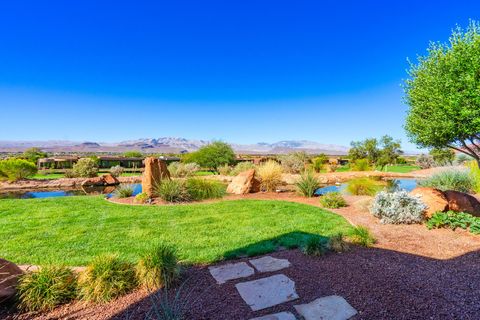 Tiny photo for 2331 W Entrada Trail #59, Saint George, UT 84770 (MLS # 25-265883)