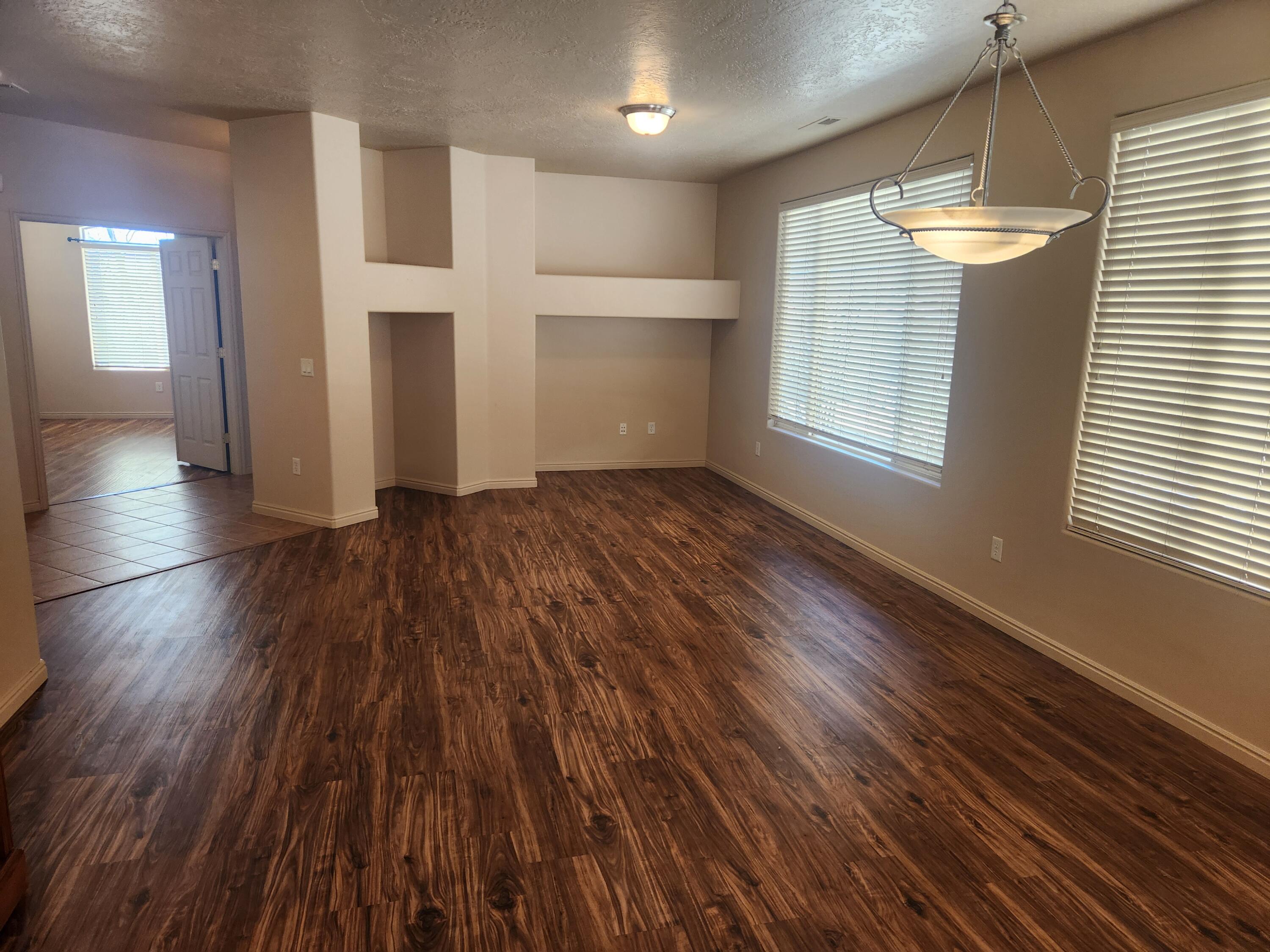 CORAL CANYON - Residential