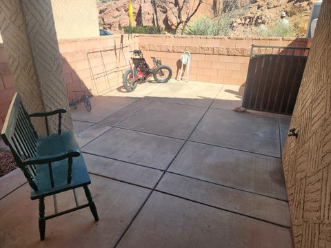 Tiny photo for 2166 N Canyon Greens DR, Washington, UT 84780 (MLS # 26-269978)