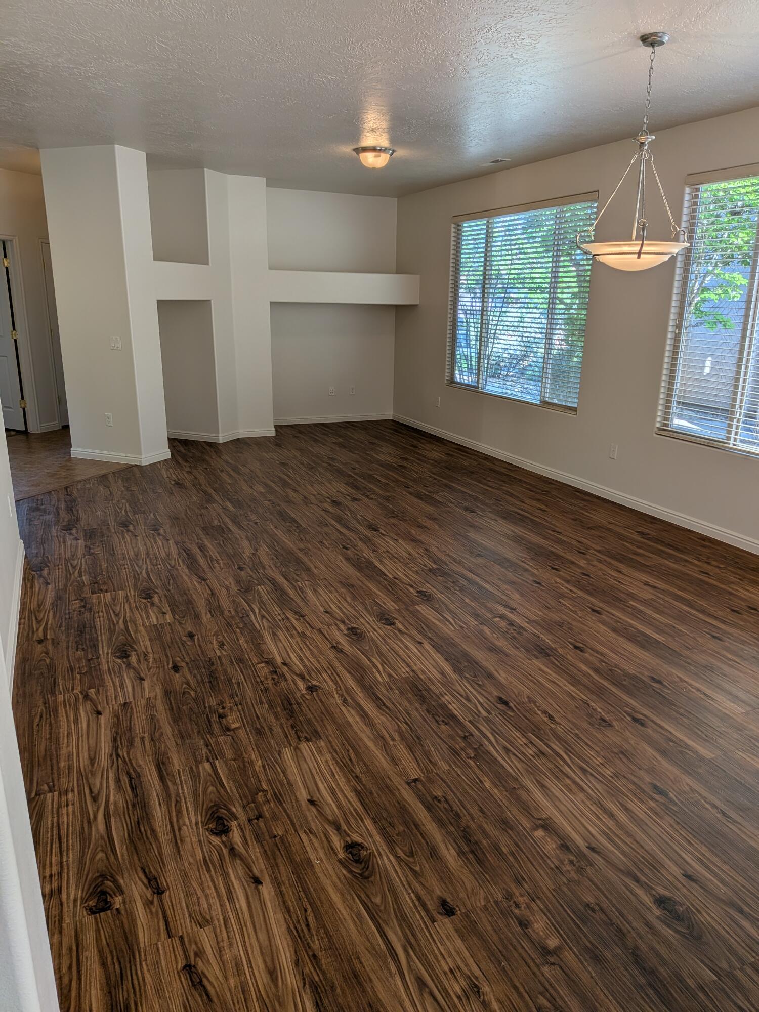 CORAL CANYON - Residential