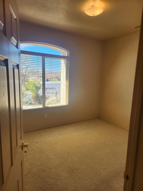 Tiny photo for 2166 N Canyon Greens DR, Washington, UT 84780 (MLS # 26-269978)