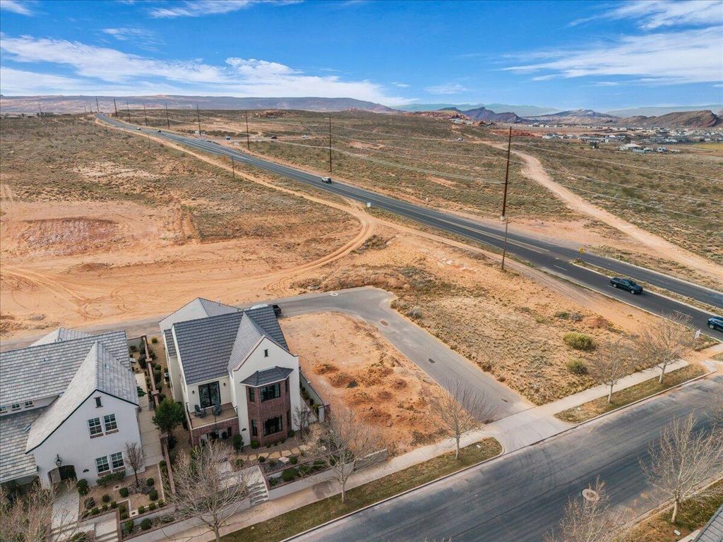 Photo of 4351 Canterberry RD, Hurricane, UT 84737 (MLS # 26-271461)