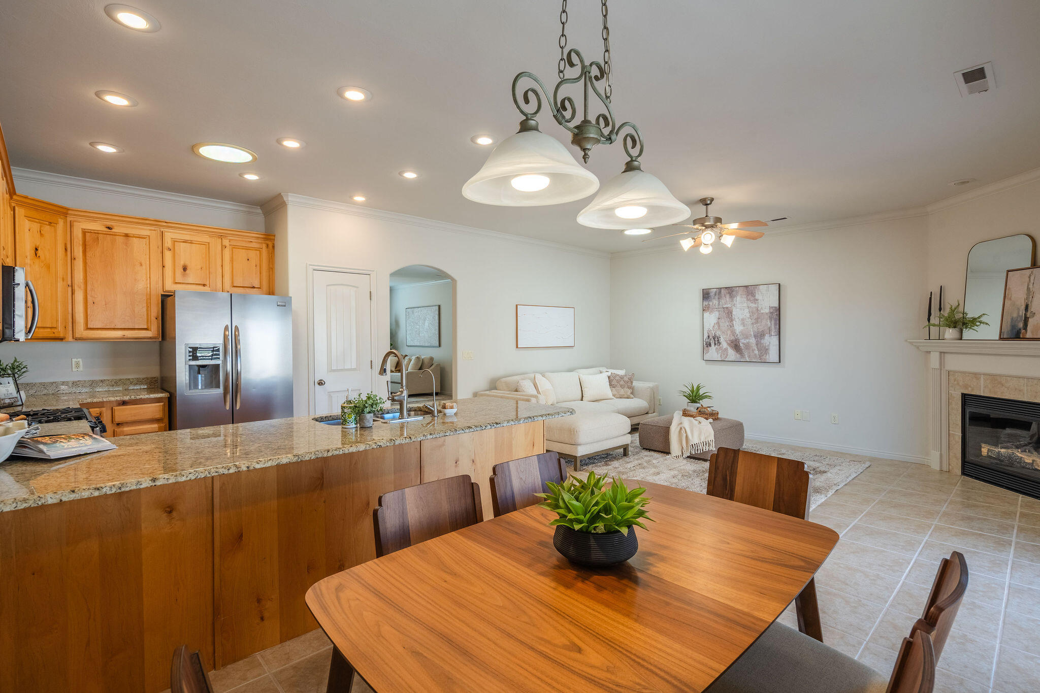 BLOOMINGTON HILLS - Residential