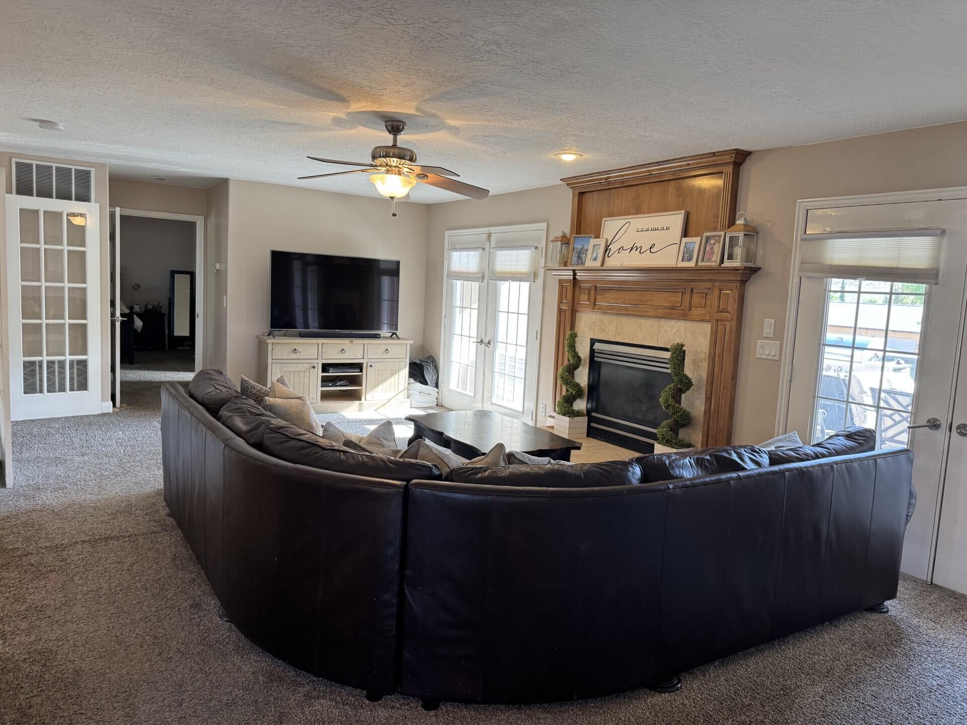 WINCHESTER HILLS - Residential