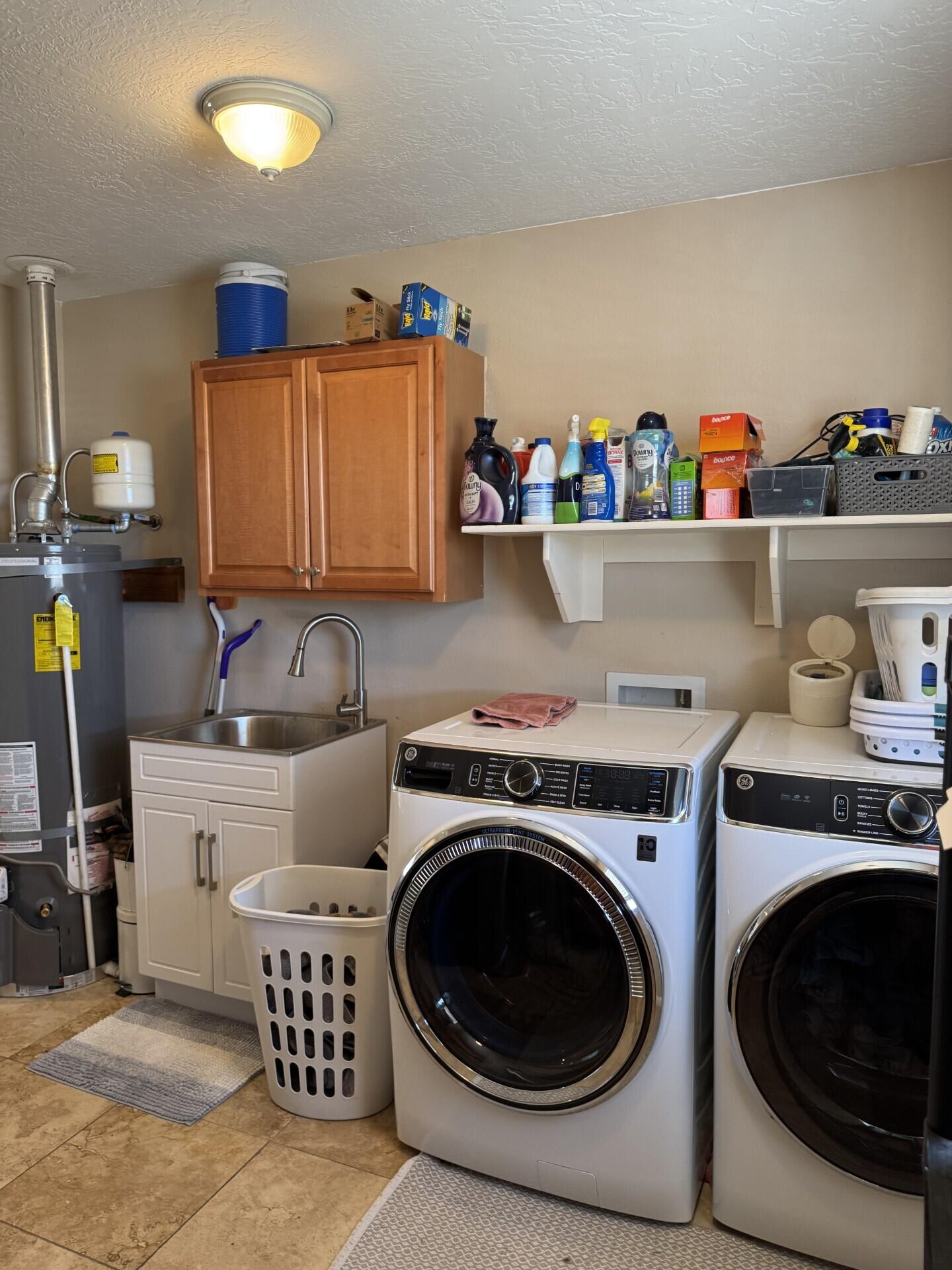 WINCHESTER HILLS - Residential