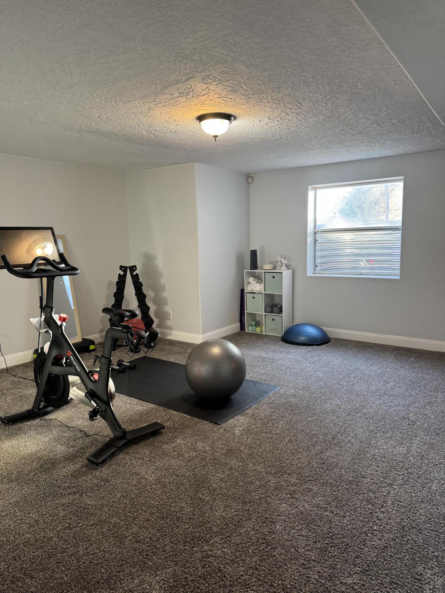 WINCHESTER HILLS - Residential