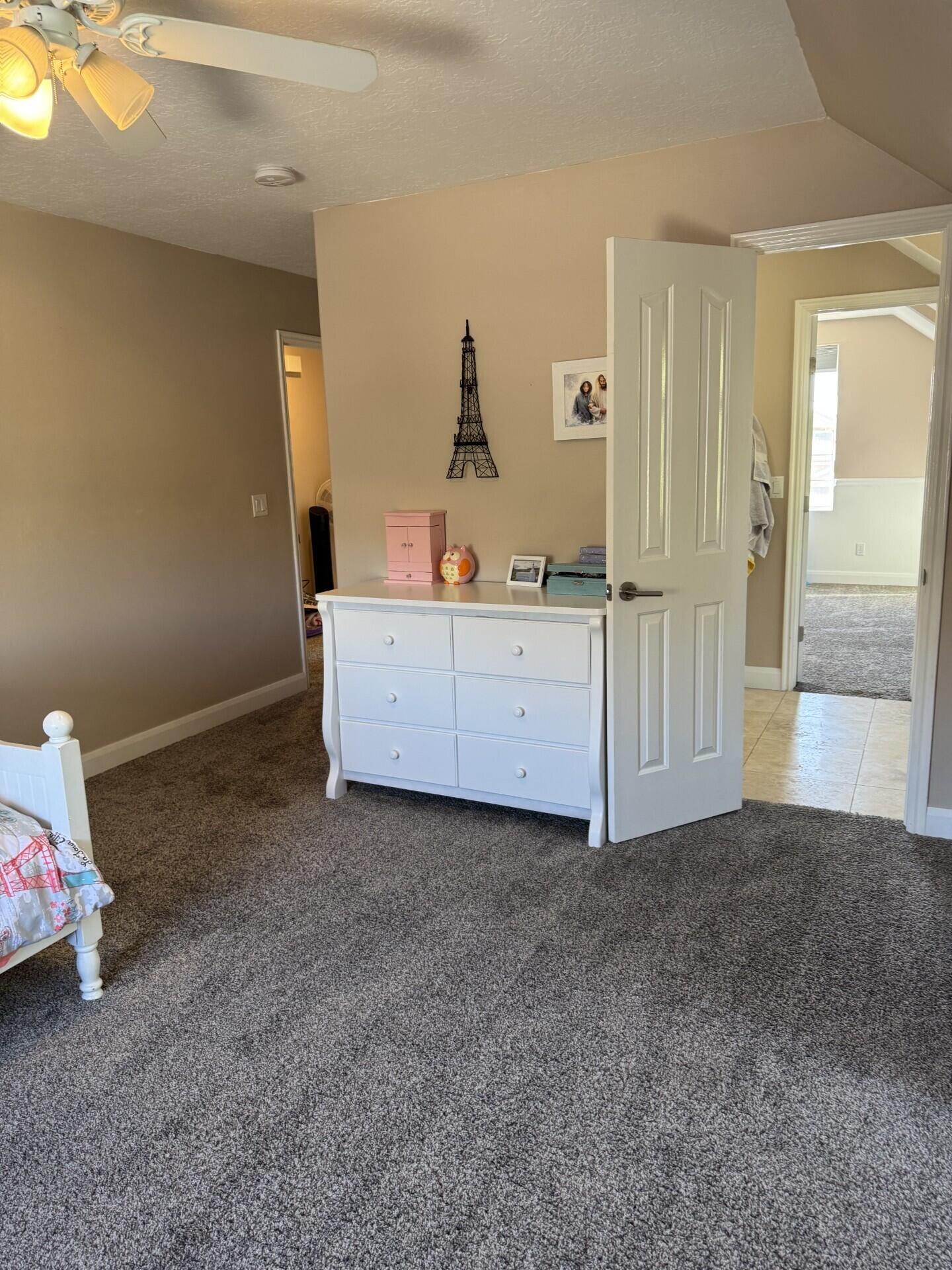 WINCHESTER HILLS - Residential