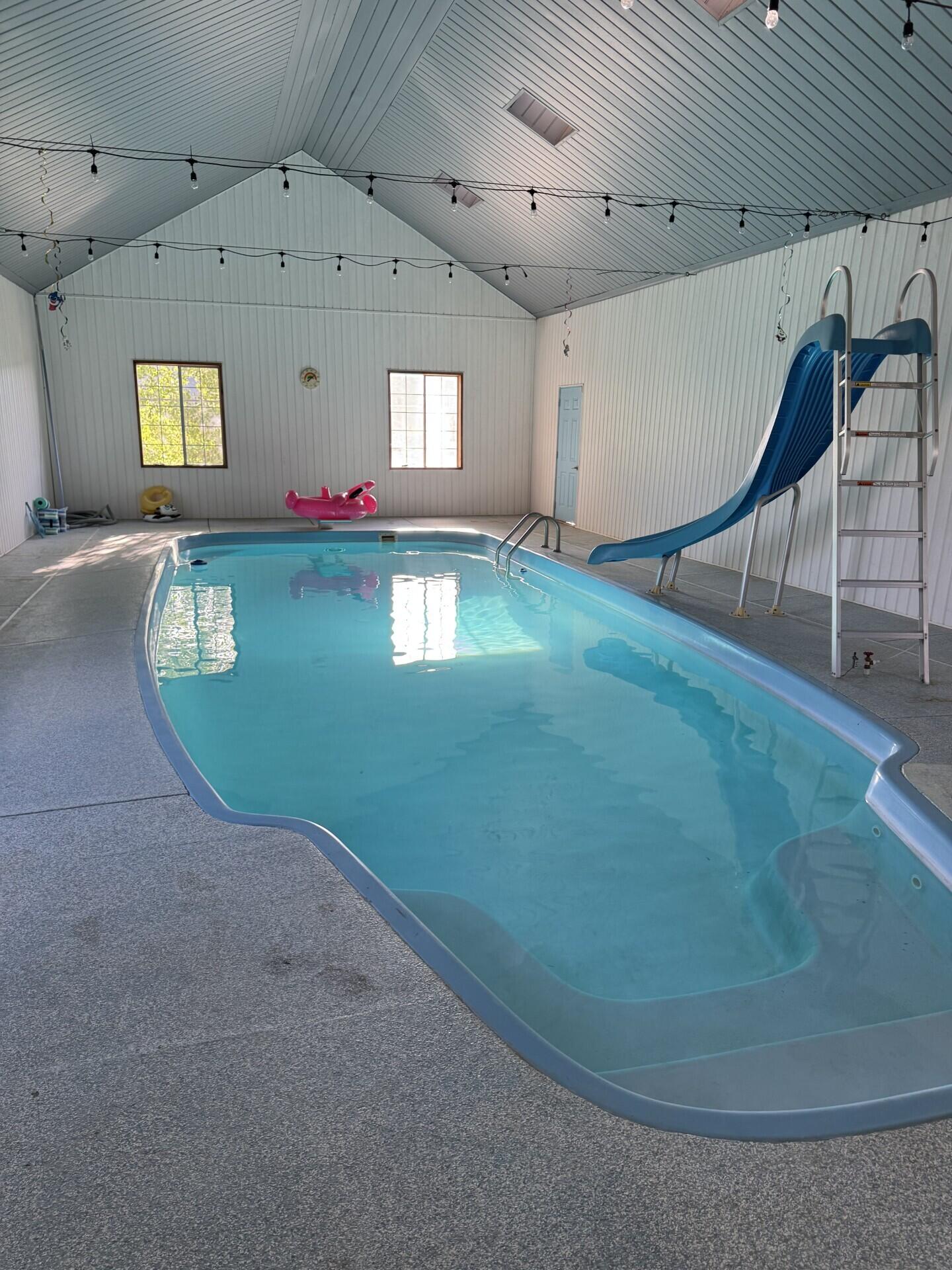 WINCHESTER HILLS - Residential