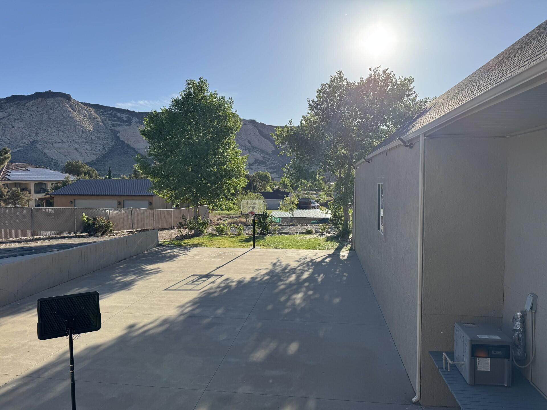 WINCHESTER HILLS - Residential