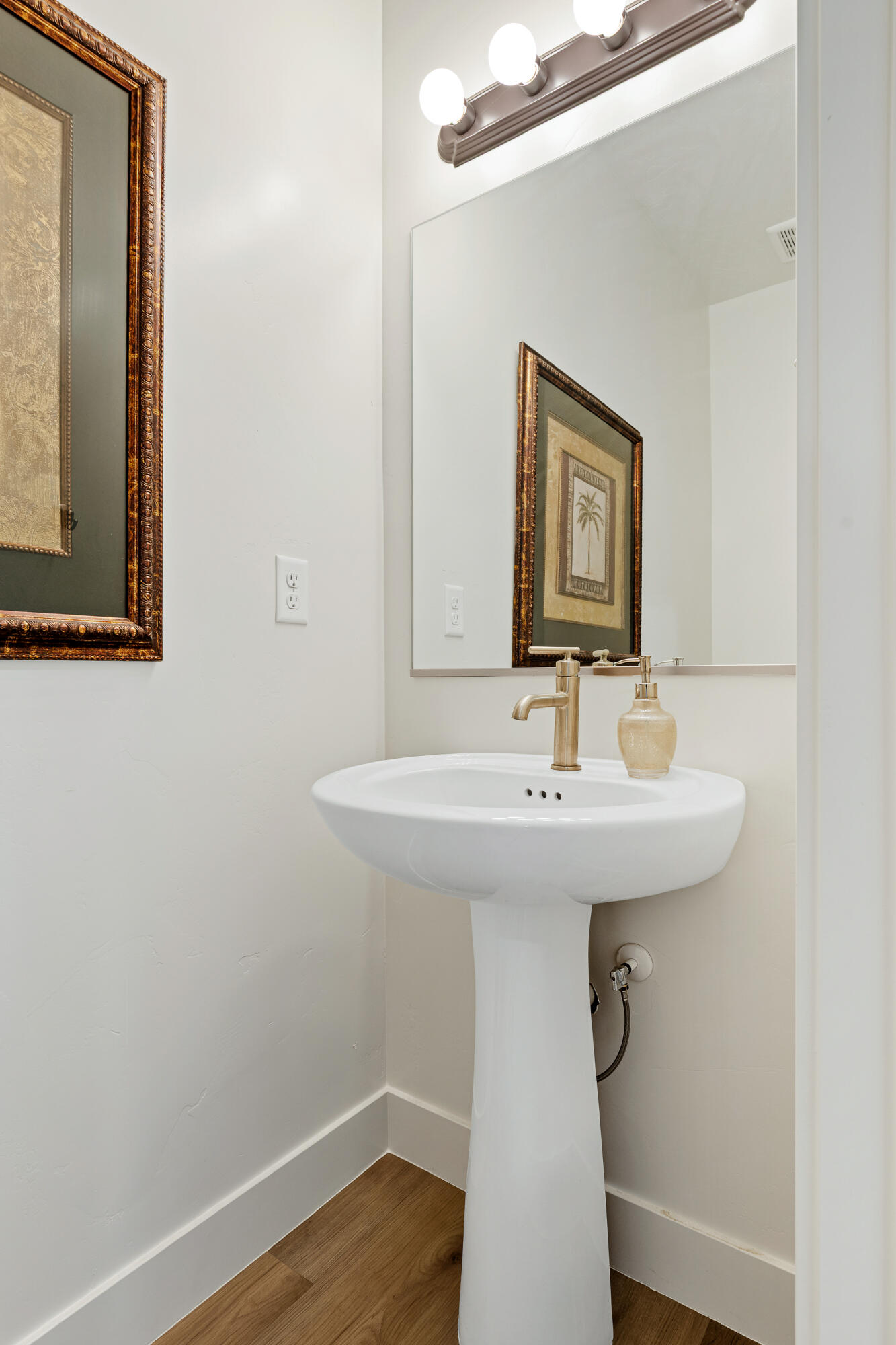 ROSEWOOD ESTES - Residential