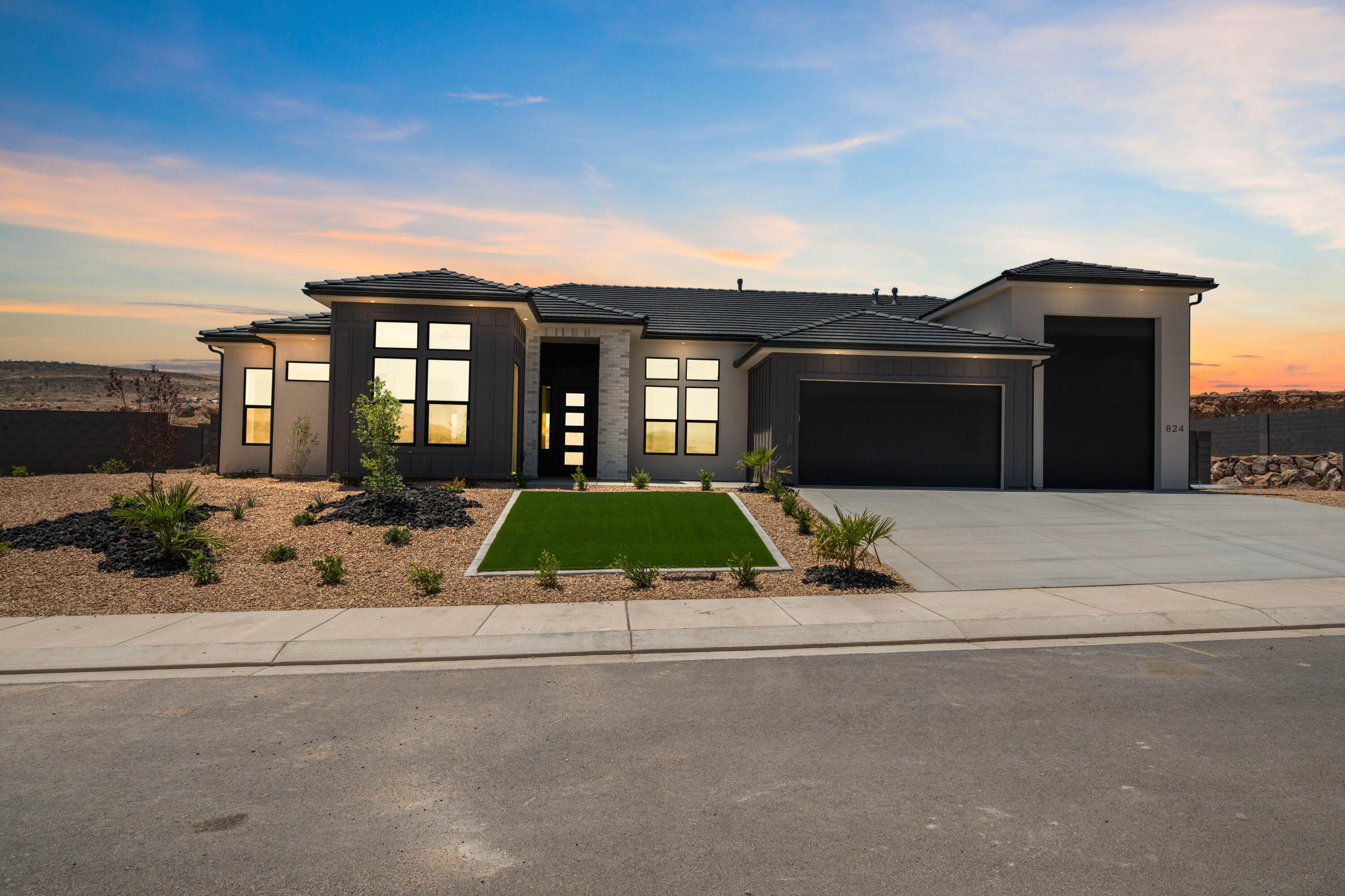 SCENIC POINTE - Residential