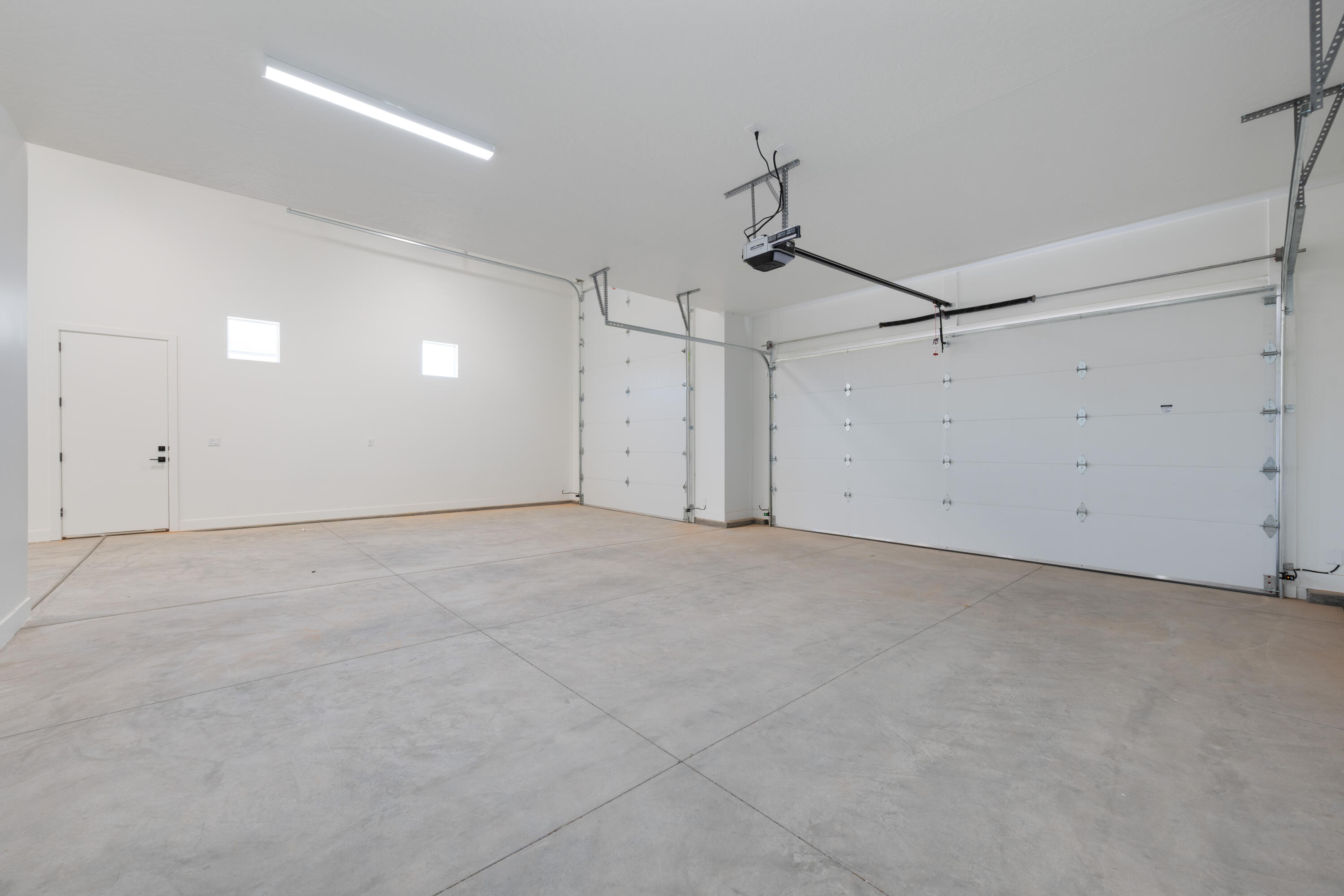 SCENIC POINTE - Residential