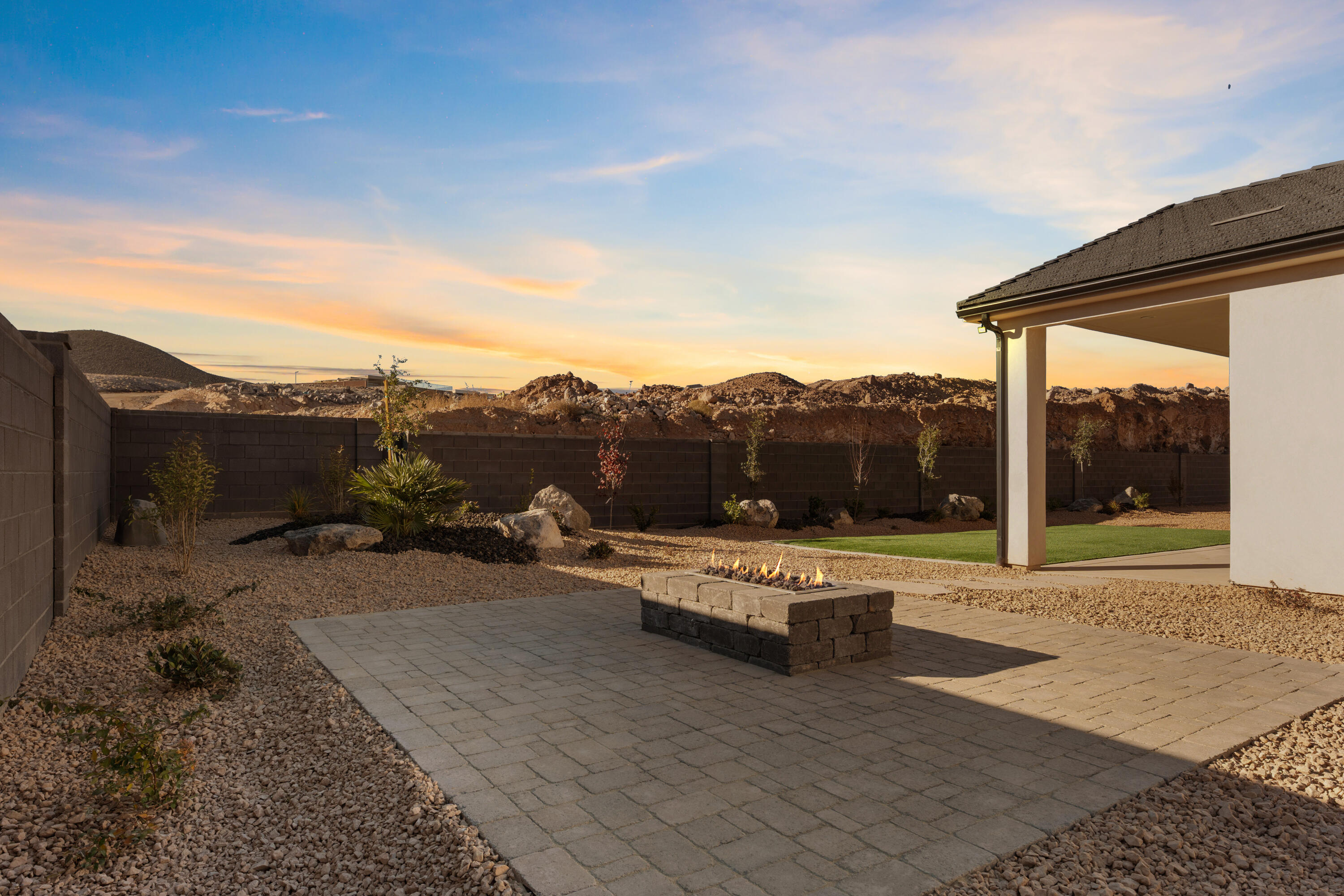 SCENIC POINTE - Residential