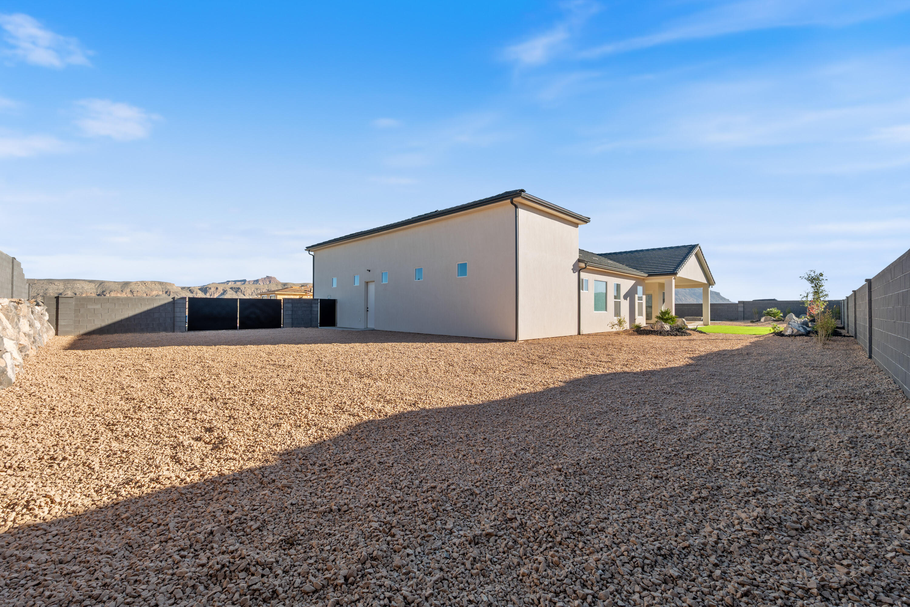 SCENIC POINTE - Residential