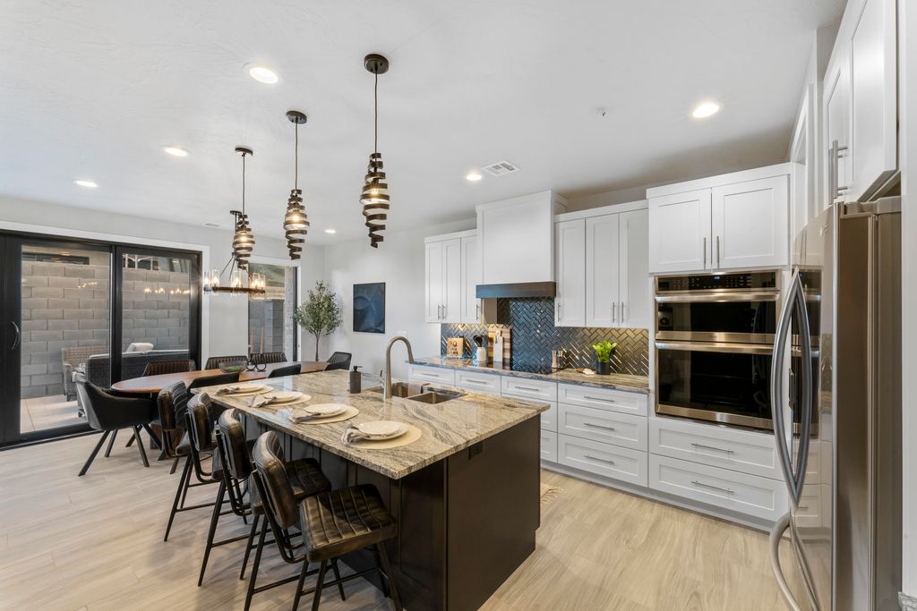Photo of 5222 W 2440 S 126 #126, Hurricane, UT 84737 (MLS # 26-271512)