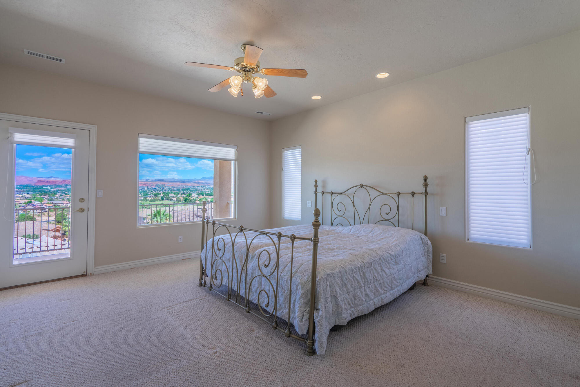 TAMARACK RIDGE ESTATES - Residential