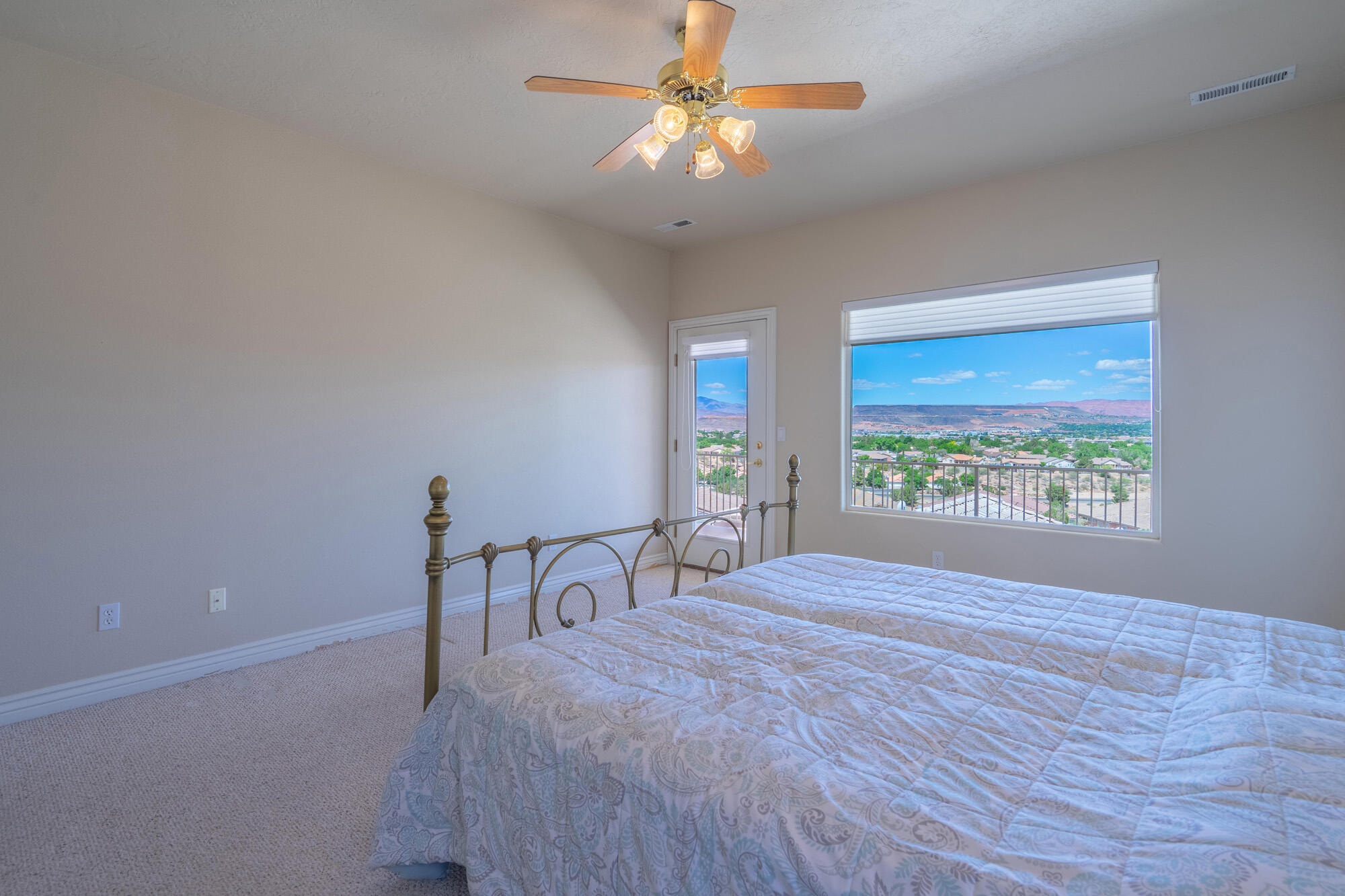 TAMARACK RIDGE ESTATES - Residential