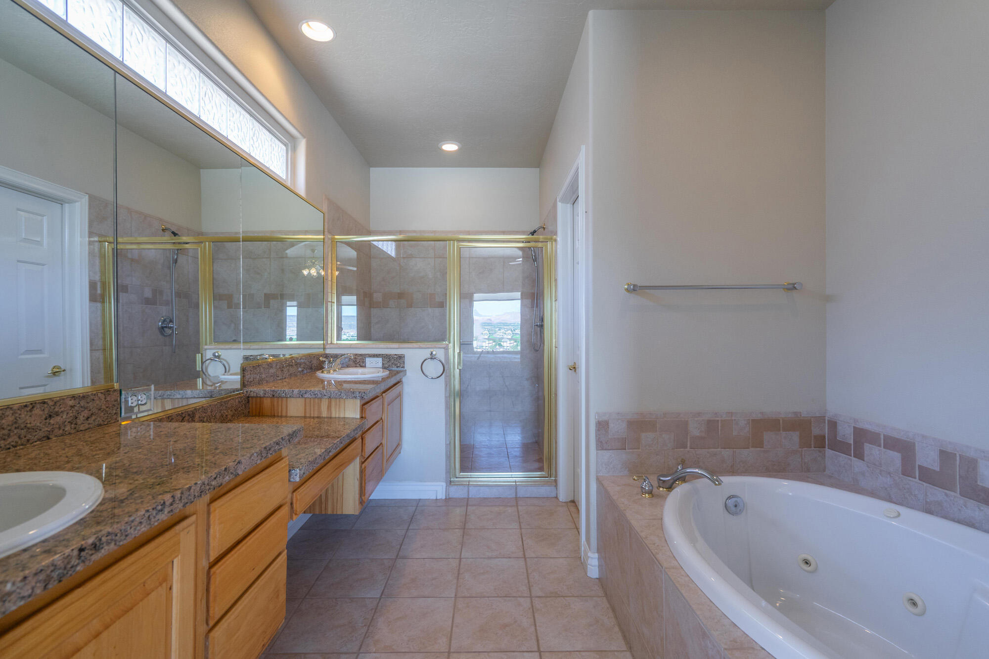 TAMARACK RIDGE ESTATES - Residential