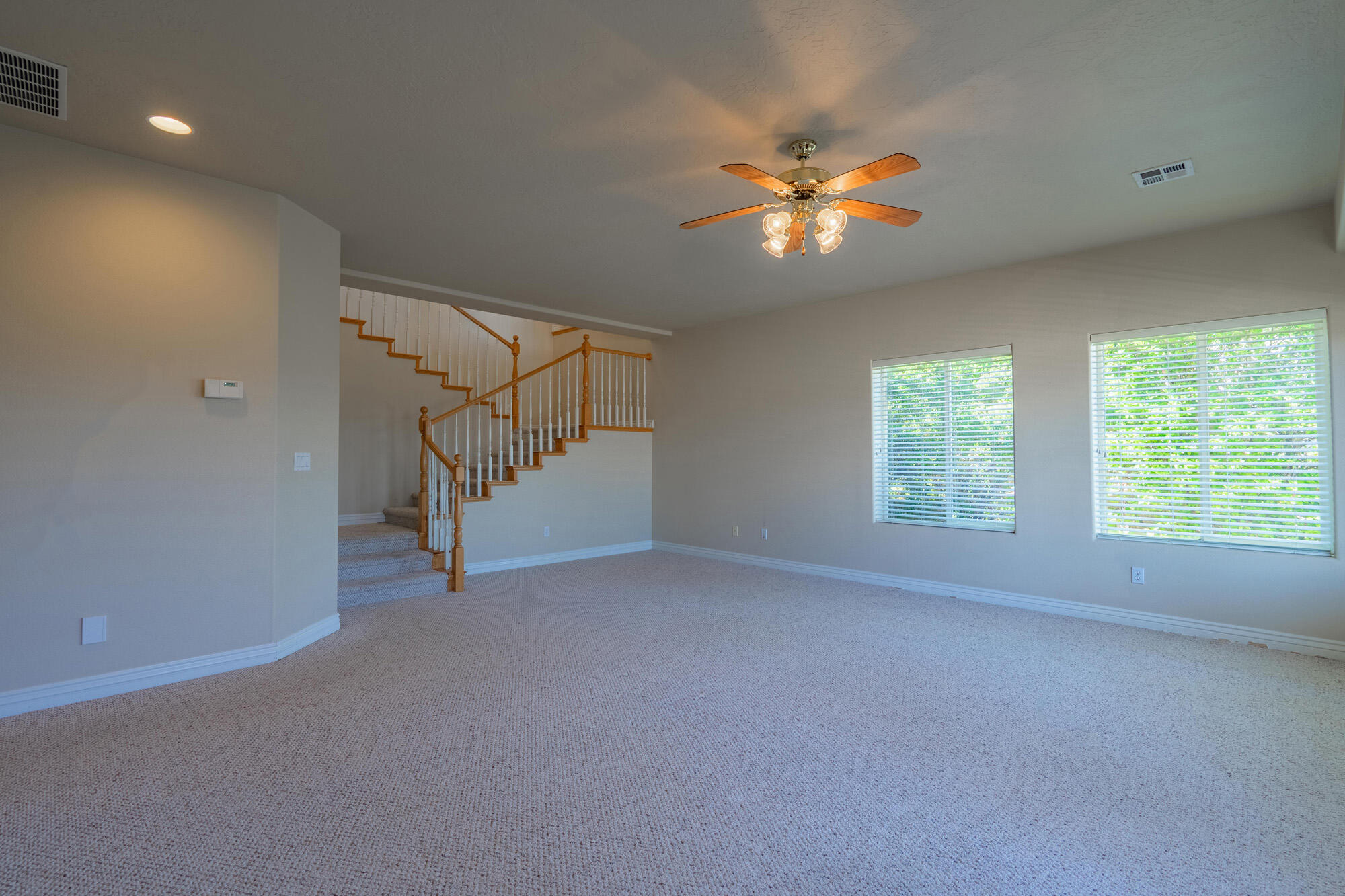 TAMARACK RIDGE ESTATES - Residential