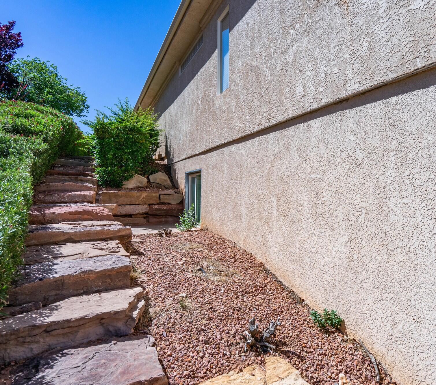 TAMARACK RIDGE ESTATES - Residential