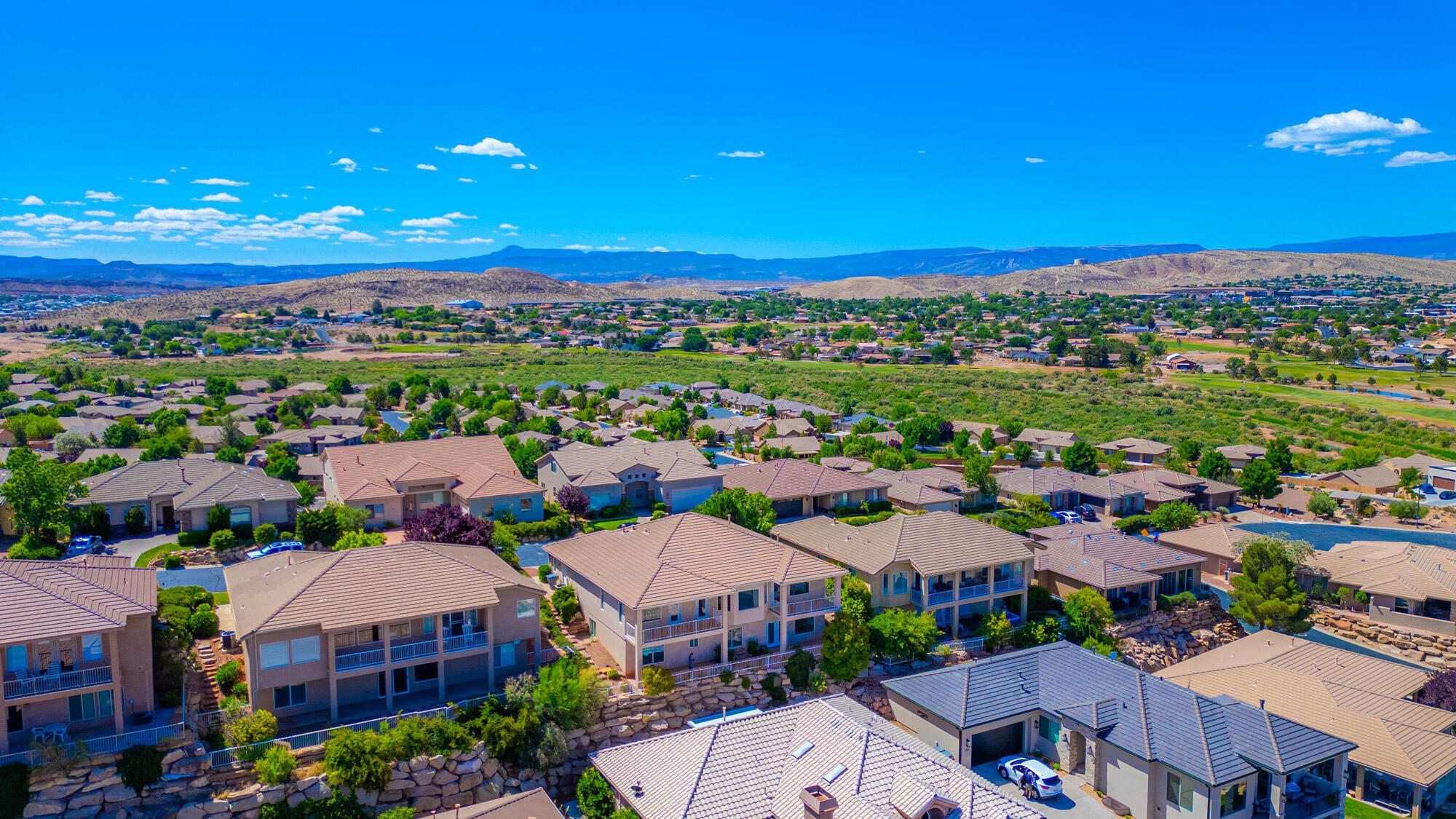 TAMARACK RIDGE ESTATES - Residential