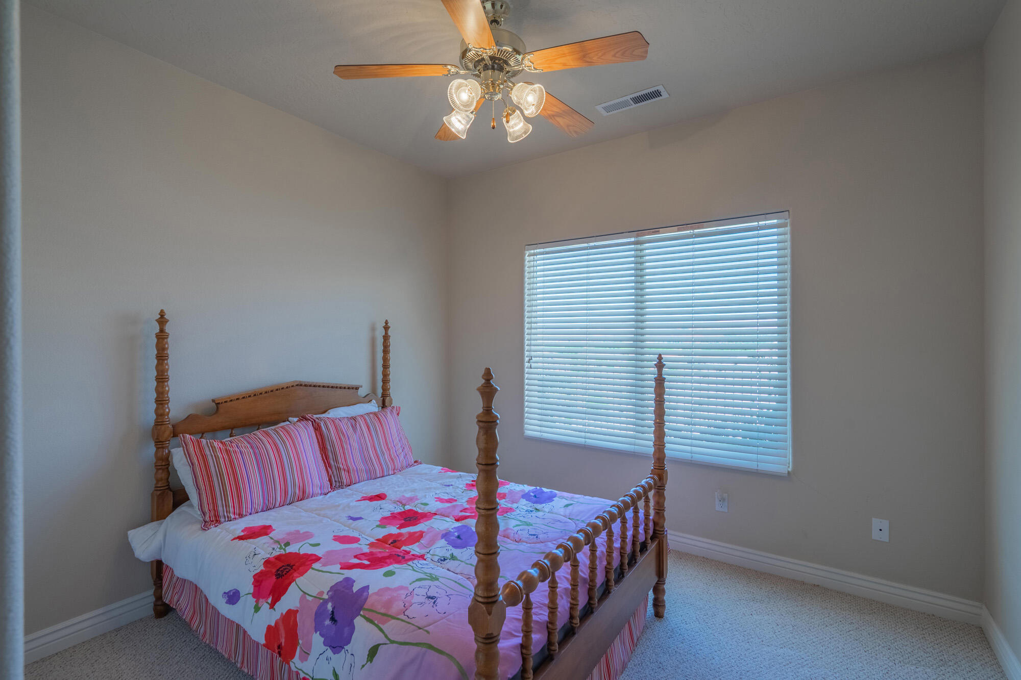 TAMARACK RIDGE ESTATES - Residential