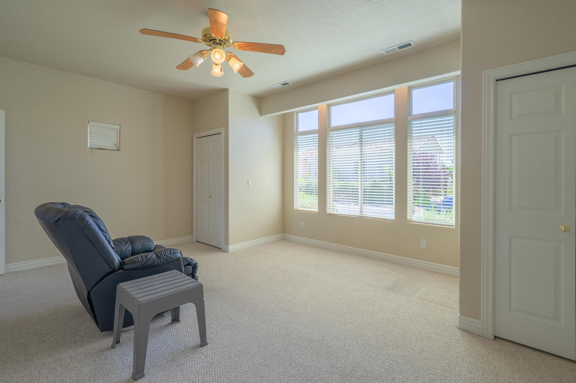 TAMARACK RIDGE ESTATES - Residential