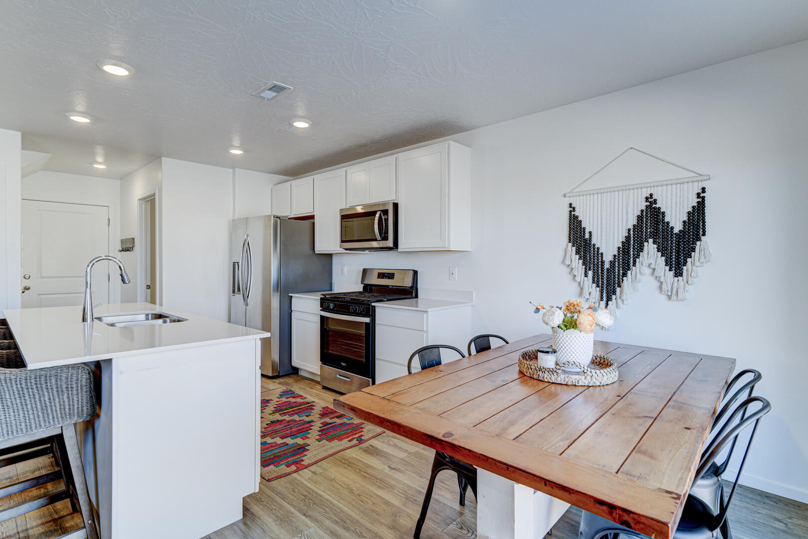 LABYRINTH PT AT LG VALLEY - Residential