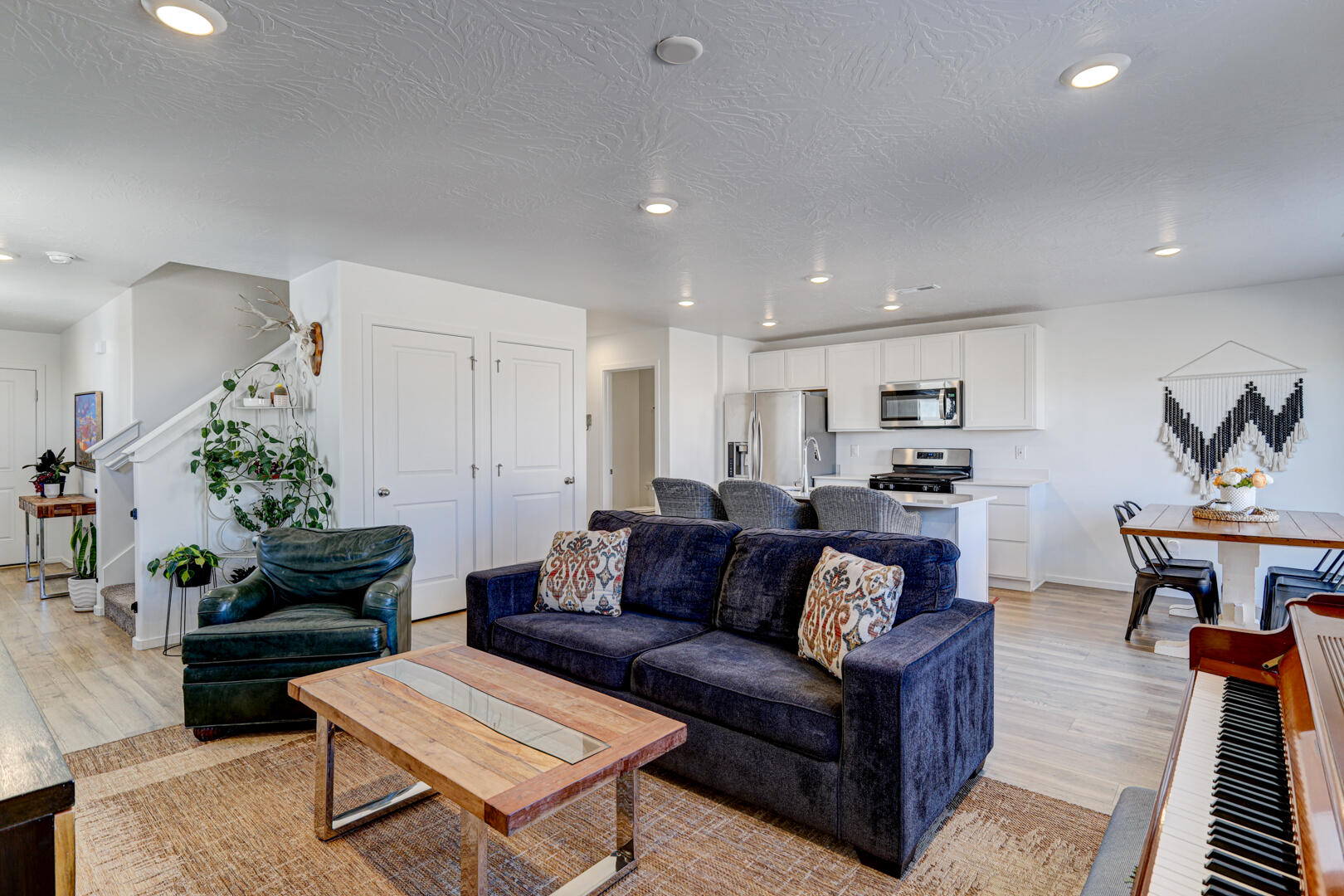 LABYRINTH PT AT LG VALLEY - Residential