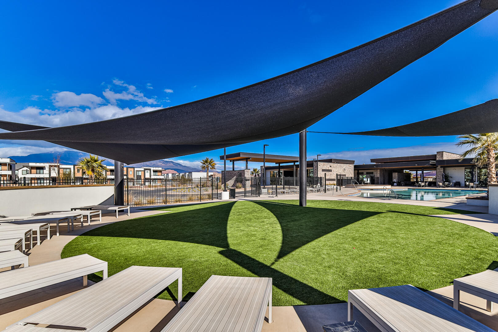 LABYRINTH PT AT LG VALLEY - Residential