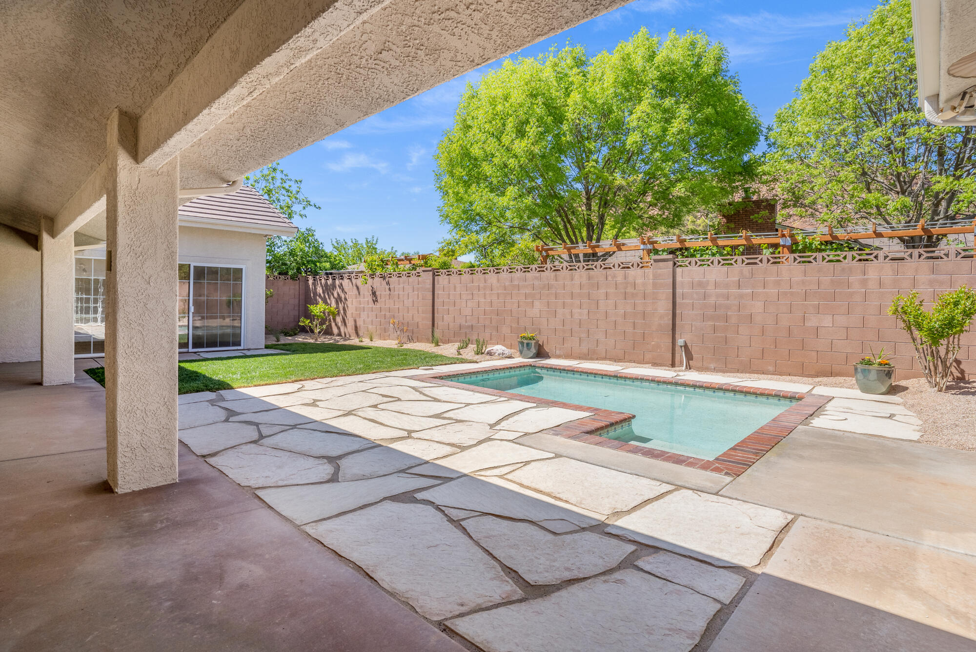 BLOOMINGTON COUNTRY CLUB - Residential