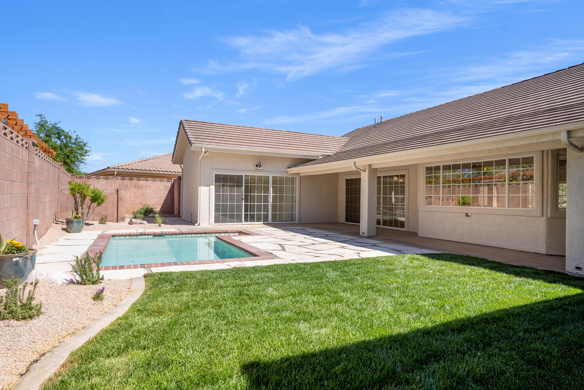 BLOOMINGTON COUNTRY CLUB - Residential