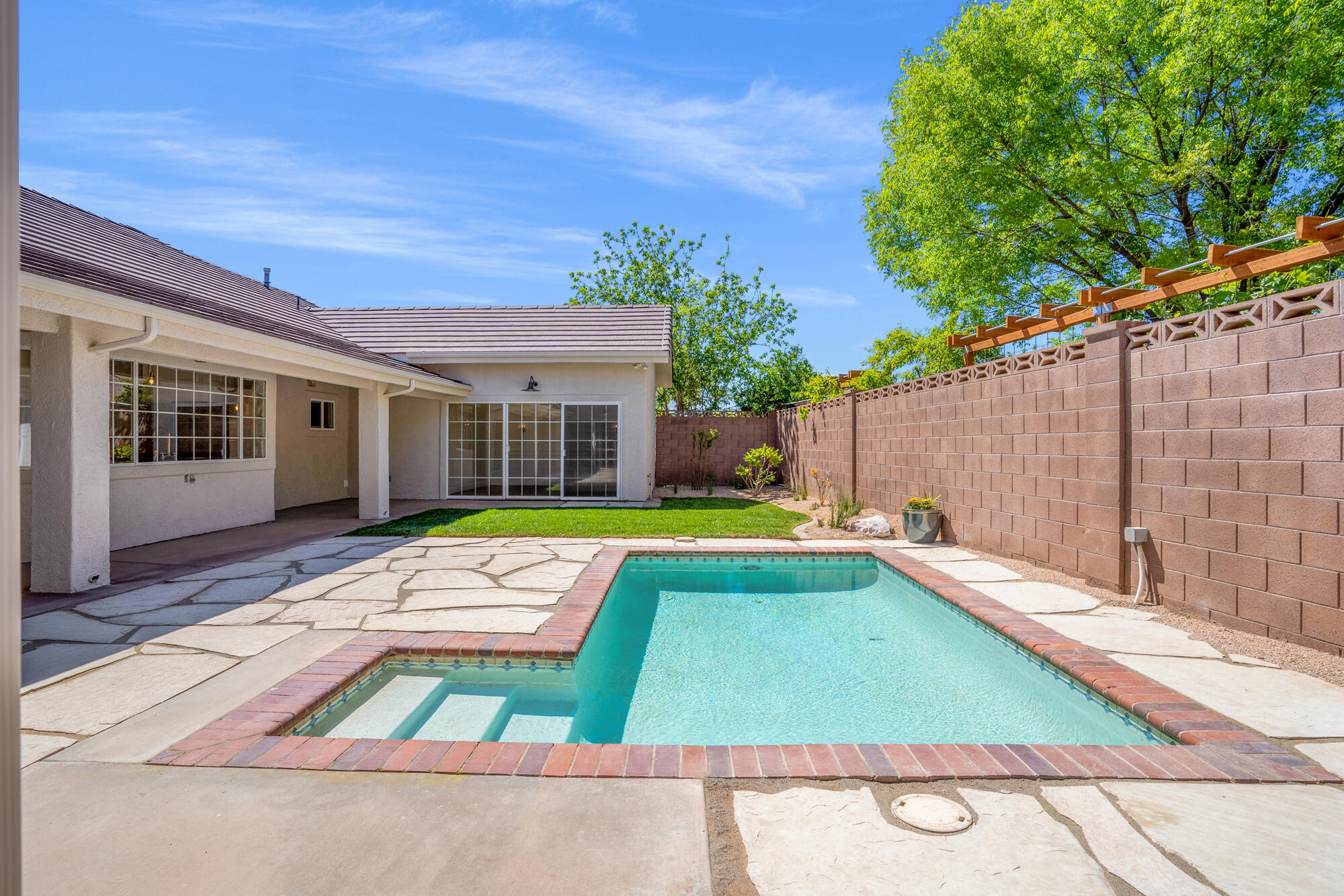 BLOOMINGTON COUNTRY CLUB - Residential