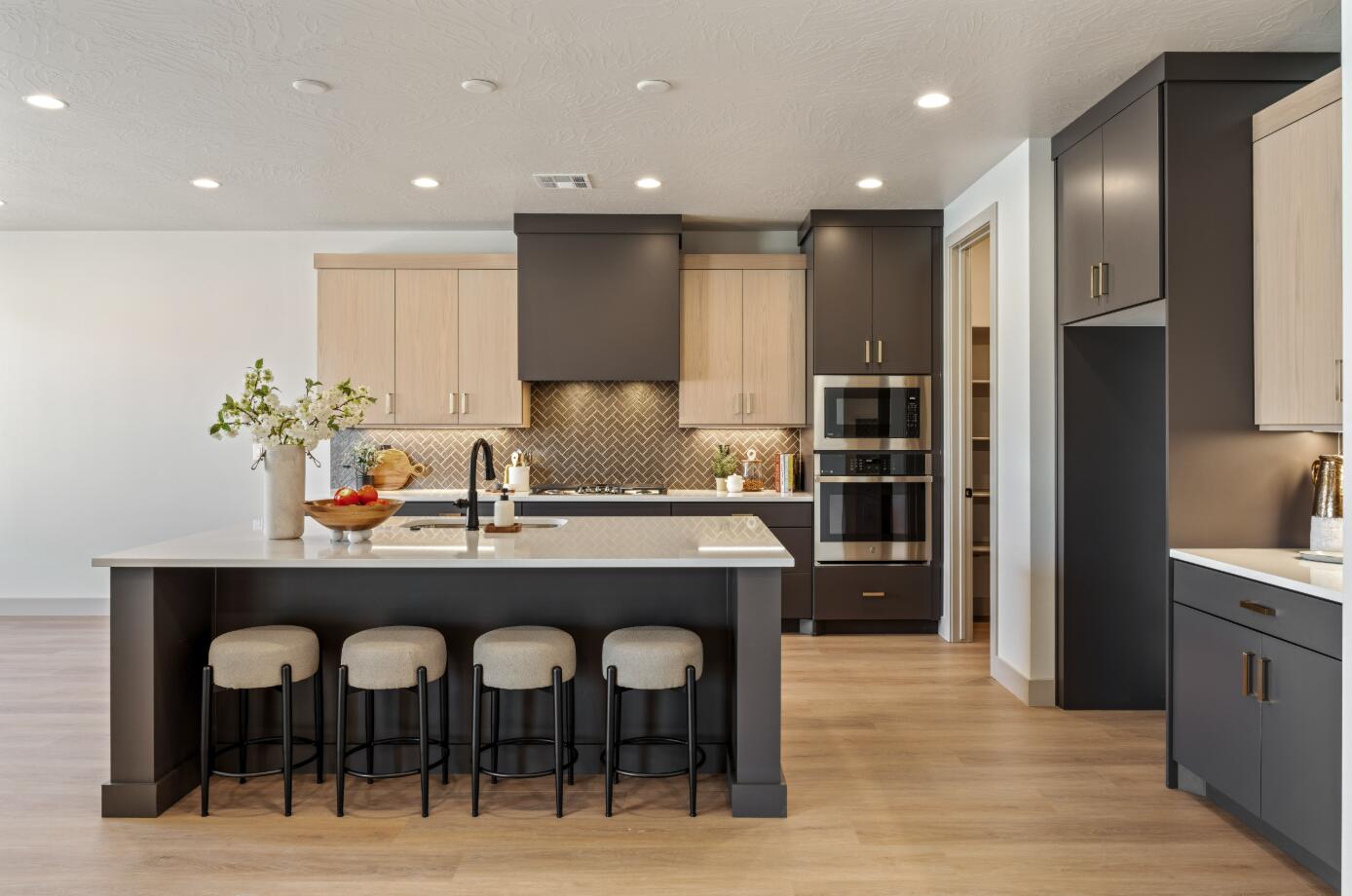 SOLIS AT CORAL CANYON - Residential